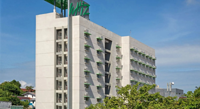 Whiz Prime Hotel Balikpapan, Rezervovat Hotel Hotely v Kalimantan s parkováním, Parkování
