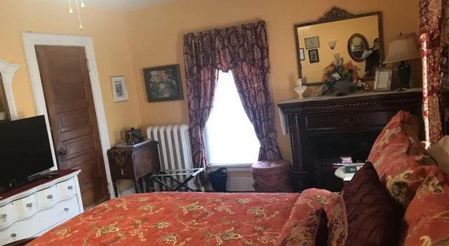 A Moment in Time Bed and Breakfast, Забронировать Отель Ниагара Фолс Буффало