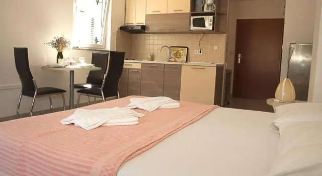 Apartments Cavar, Prenota Appartamento Hotel a Isole Quarnerine con parcheggio, Parcheggio