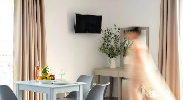 Kavros Beachside Apts, Забронировать Апарт-отель Каврос 