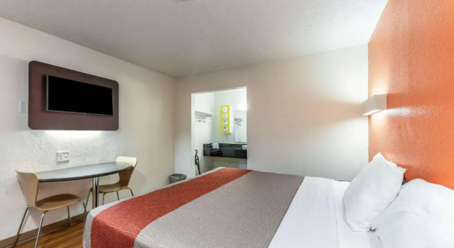Номер Standard Motel 6-North Richland Hills, TX