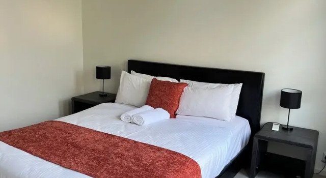 Апартаменты с балконом Tasha's Apartments on Kerry