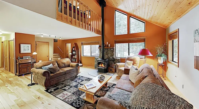 New Listing! Tahoe Donner Ski & Beach 3 Bedroom Home