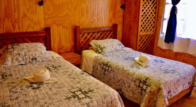 Hostal Michel, Rezerwuj Hotel Hotele w Vicuña z parkingiem, Parking