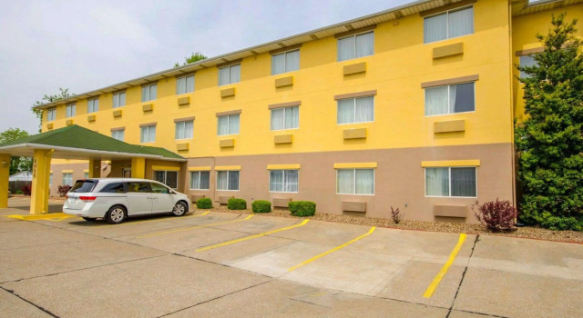 Quality Inn Evansville Eastland Area, Забронировать Отель Эвансвилл Индиана