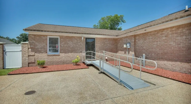 Коттедж Centrally Located Hampton Home: 6 Mi to Downtown!