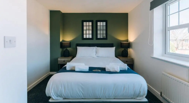 Executive Norton House 3 Bedrooms Workstays UK Video Tour Available