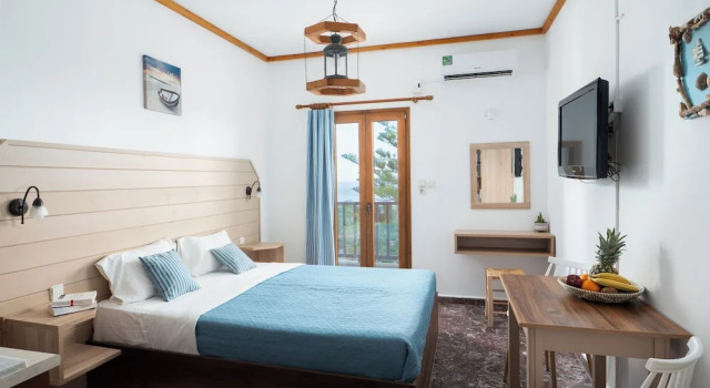 Двухместный номер Standard с балконом Spiros-Soula Family Hotel & Apartments