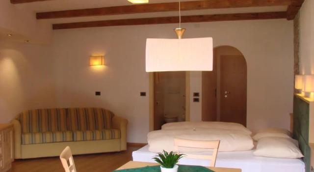 Полулюкс Hotel Pütia
