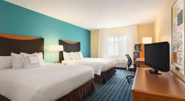 Четырёхместный номер Standard SureStay by Best Western Norman