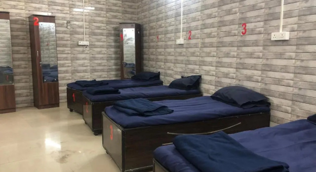 Кровать в общем номере (женский номер) Charyana Heights Ac Dormitory