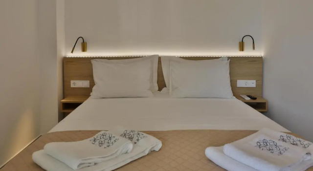 4 Roses Pool Villas, Book Villa Leptokaria 