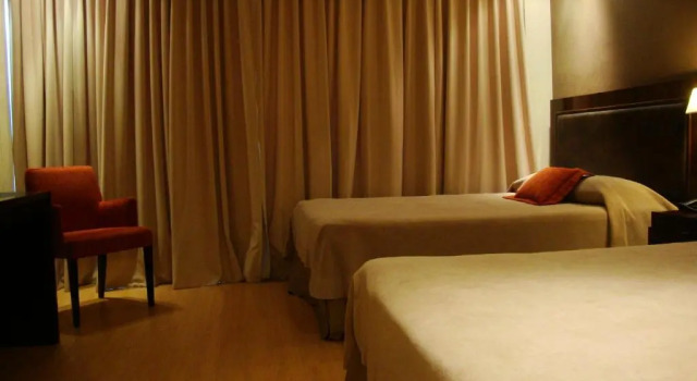 Четырёхместный номер Superior Hotel Plaza