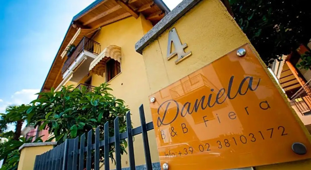 Daniela B&B Fiera, Book Bed and Breakfast Hotels in Pero with Parking, Parking