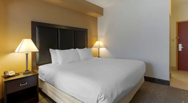 Двухместный полулюкс Best Western Plus Burlington Inn & Suites