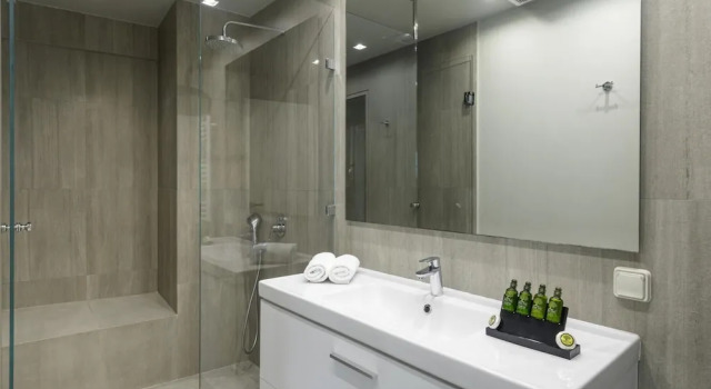 Апартаменты Fantastic Central Athens Suite With Rooftop Deck