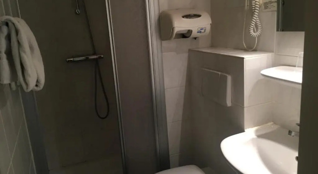 Одноместный номер Standard Hotel Wilhelmina