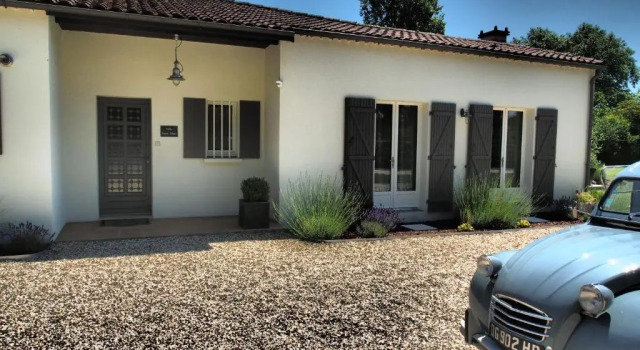 La Villa a Chateau Franc-Daut Sleeps 6, Rezervasyon Villa Saint-Magne-de-Castillon Gironde