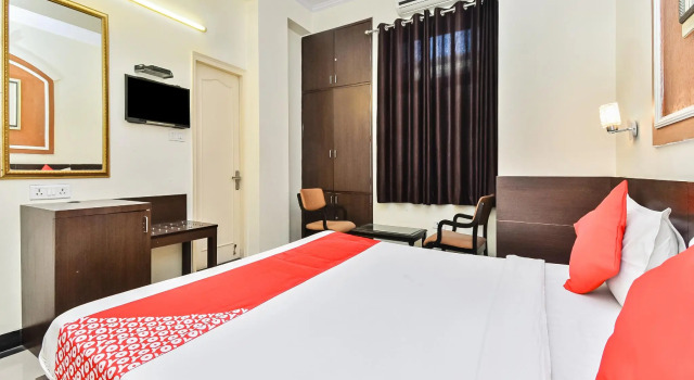 Oyo 33004 Hotel Candy Palace, Забронировать Отель Отели штата Раджастхана 3 звезды, 3*