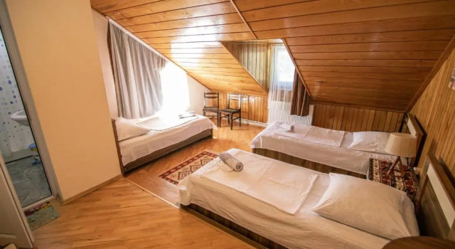 Habitación triple Estándar Family Hotel Lago & Wine Cellar
