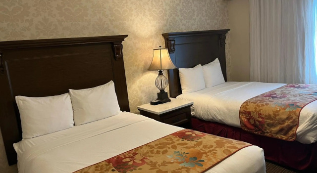 Arbutus Inn, Забронировать Отель Виктория South Vancouver Island