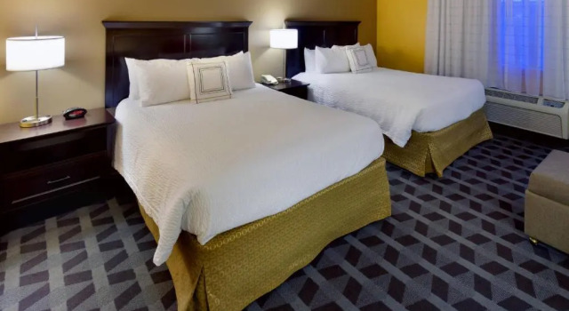 Четырёхместный номер Standard TownePlace Suites Joplin