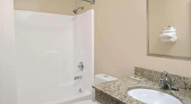 Номер Standard Super 8 by Wyndham Omaha I-80 West