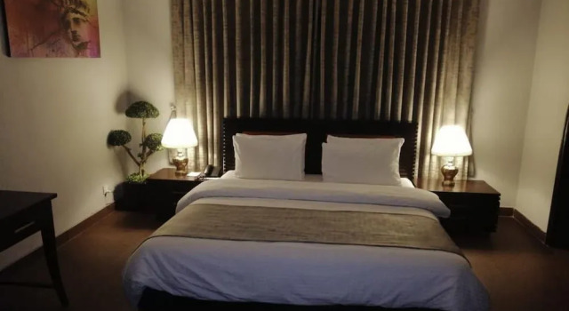 Seven Stars Motel, Rezervasyon Motel Lahor Pakistan, Fortress Square yakınında