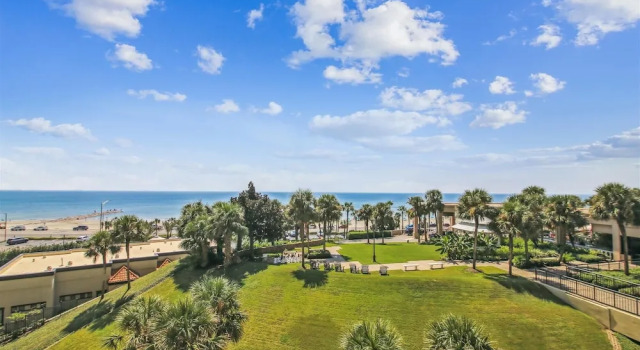 San Luis Resort 533 - Luis Laid Back by Ryson Vacation Rentals, Забронировать Курортный отель Курортные отели Галвестон, рядом с Научная лаборатория Галвестона NOAA Fisheries, Курортный отель