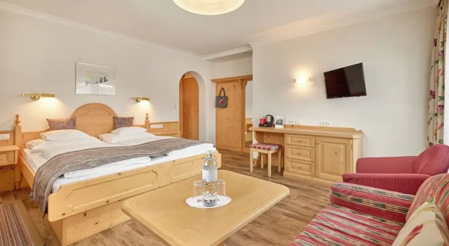 Двухместный номер Superior с балконом Hotel Appartement Roggal