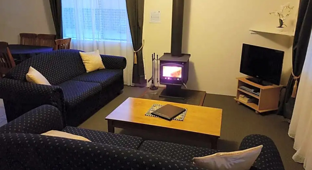 Коттедж с 2 комнатами Murray Gardens Cottages & Motel