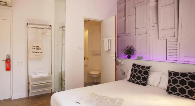 Двухместный номер Standard с балконом Chic & Basic Tallers Hostal