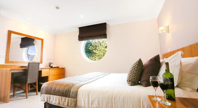 Трёхместный клубный номер Standard Stoke By Nayland Resort