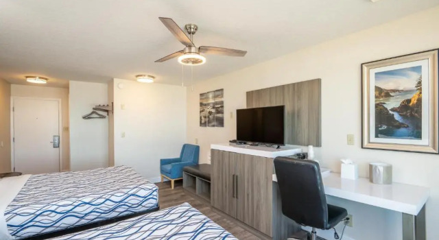 Четырёхместный номер Standard Sailor Jack Oceanfront Motel