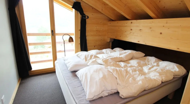 Superb new Chalet, Built in 2010, in the Middle of the ski Resort of Tzoumaz