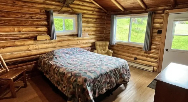 Шале с балконом Kan-à-Mouche Pourvoirie Auberge et Chalets