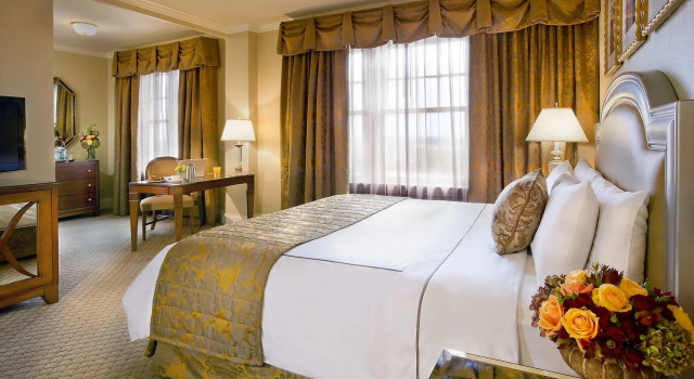 Двухместный номер Classic Warwick Melrose Hotel
