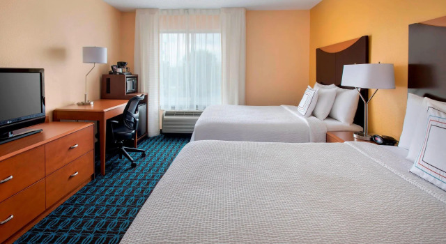 Четырёхместный номер Standard Fairfield by Marriott Inn & Suites Verona Turning Stone