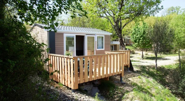 Camping les Chênes, Rezervasyon Kamp Alanı Rhône-Alps kamp ve glamping, Kamp Alanı