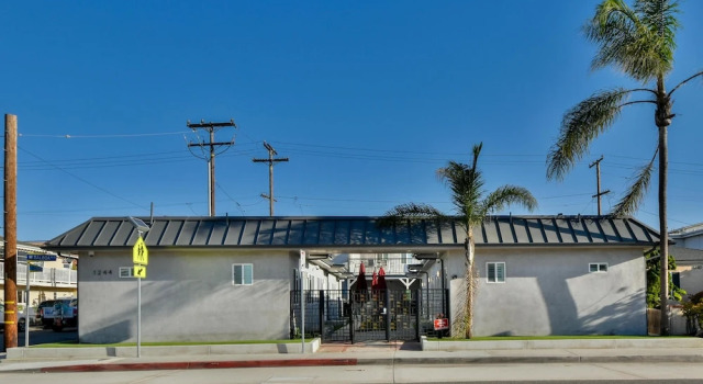 1244#4 Contemporary & Visually Stunning Beach Home, Sleeps 4