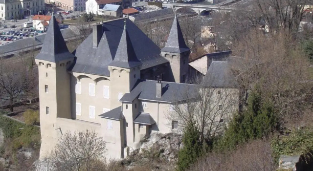 Люкс Au Cheval Blanc - appartements et chambres dhôtes