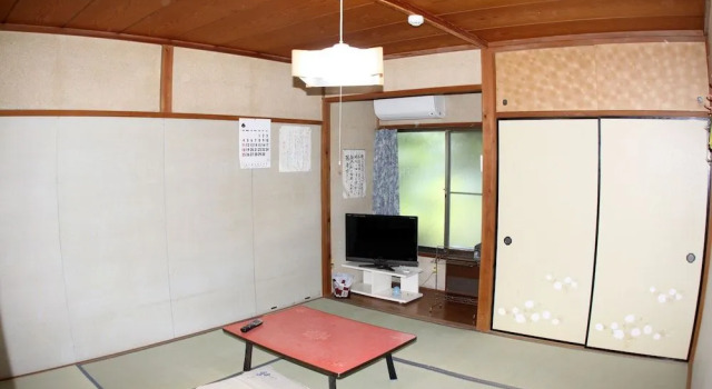 Guesthouse Tomo, Book Hotel Oshima Tokyo