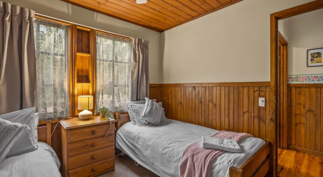 StayAU Lakeview Cottage 2BR Cozy Nature, Book Vacation Home Melbourne 