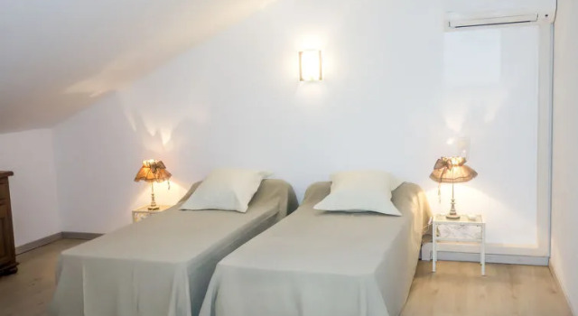 La maison d'Adélaïde, Rezerwuj Hotel Saint-Laurent-d'Aigouze 