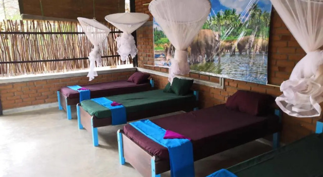 Кровать в общем номере Yala Ying Yang Hostel & Camping
