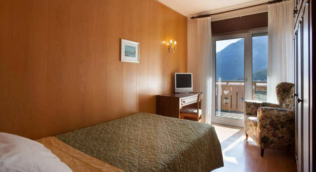 Hotel Miralago Wellness, Забронировать Отель Отели Мольвено 3 звезды, рядом с Гондольный подъёмник Мольвено-Прадель (нижняя станция), 3*