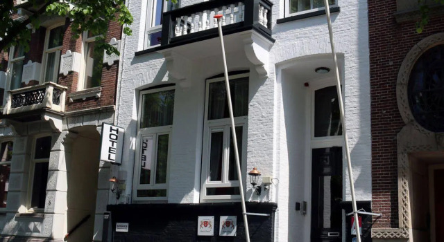 Floris Hotel