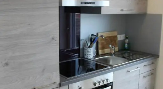 Apartments Andrea Kiel, Забронировать Апартаменты/квартира Отели Цирндорф с парковкой, рядом с Городская библиотека Цирндорфа, Парковка
