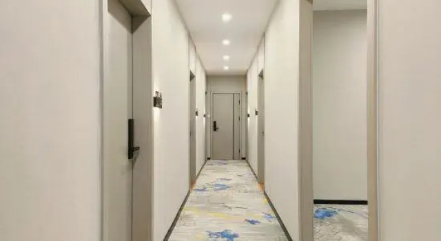 Xiguo Hotel (Huiyou Plaza Branch, Aowei Road, Xiong'an New Area)