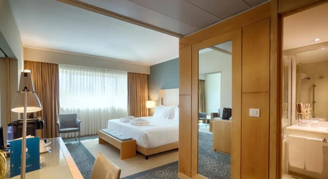 Люкс SANA Malhoa Hotel